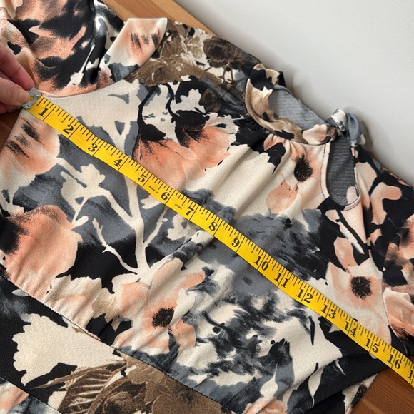 🇨🇦 Mandala Designs Long sleeved dress size xs - Picture 7 of 8